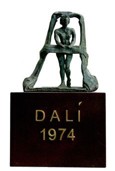 EXPOSICION DE ESCULTURAS DE DALI EN EL CENTRO DE ARTE CONTEMPORANEO PUIGMARTI - BOURG-MADAME , FRANCIA