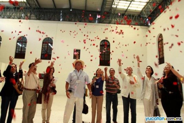 Celebracion en el Museo de Arte Contemporaneo "Ateneo de Yucatan"Mexico.