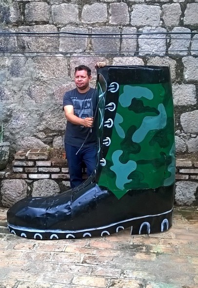 PINTOR HONDUREÑO JOHNNY MCDONALD