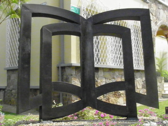Escultura Sabiduría Infinita