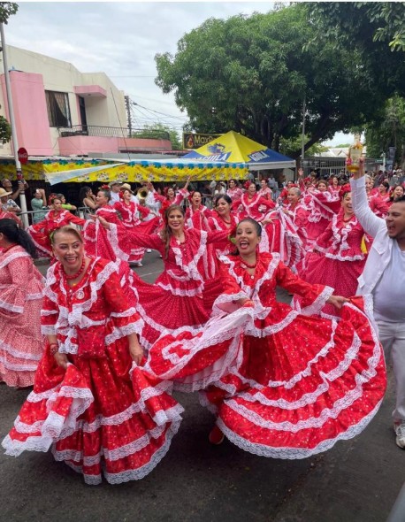 PILONERAS de la Red Colsafa: Las PILONERAS más lindas de toda la Comarca de Macondo. By: Yarime Lobo Baute