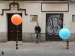 <a href='https://www.artistasdelatierra.com/obra/149277-Fumando-entre-globos.html'>Fumando entre globos » Ela (Ela R que R) Rabasco Redondo<br />+ más información</a>